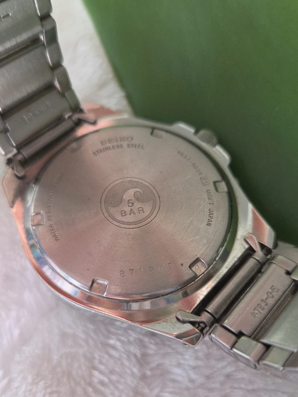 Seiko Men's V657-9039 Chronograph Watch.